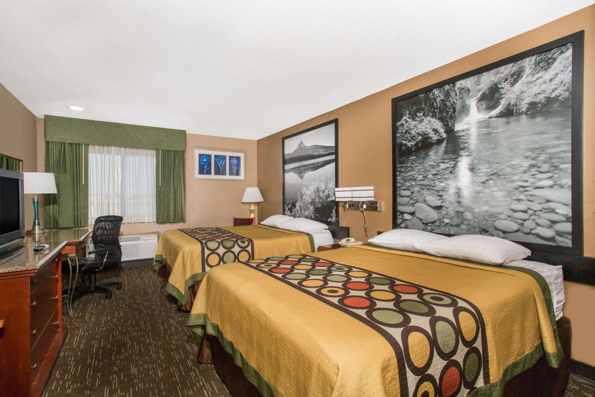 Super 8 by Wyndham Baker City photo 6