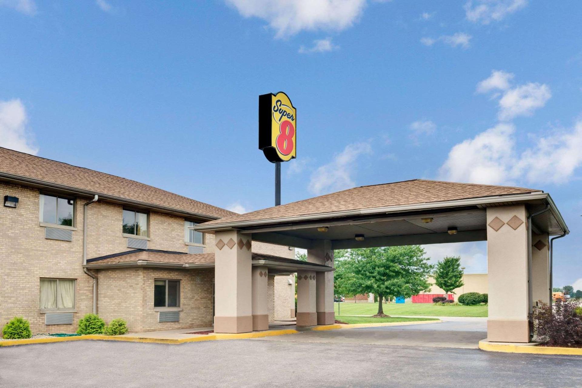 Super 8 by Wyndham Kokomo photo 30