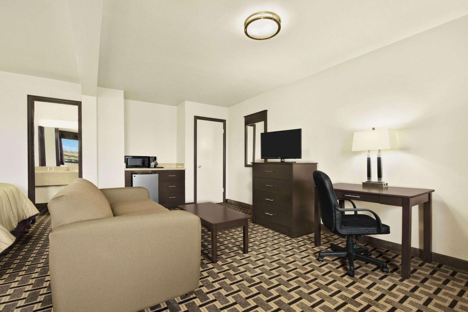 Super 8 by Wyndham Fort Worth TX photo 9