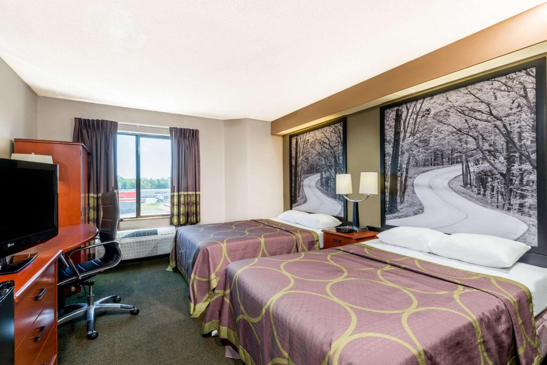 Super 8 by Wyndham Jasper photo 45