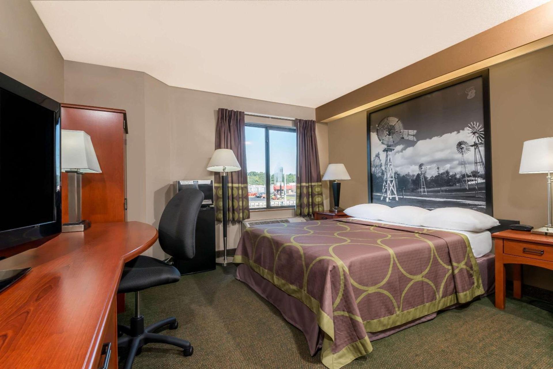Super 8 by Wyndham Jasper photo 28