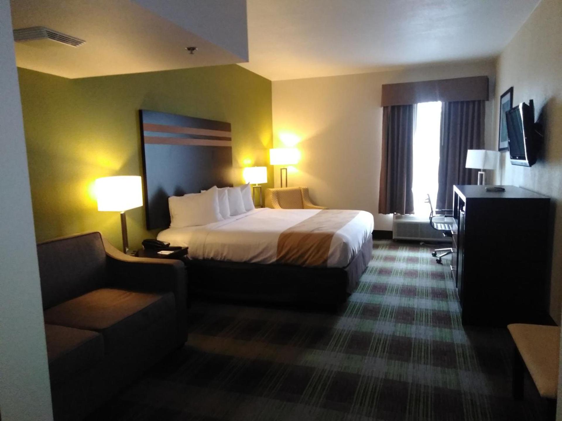 Quality Inn & Suites Mount Vernon photo 23