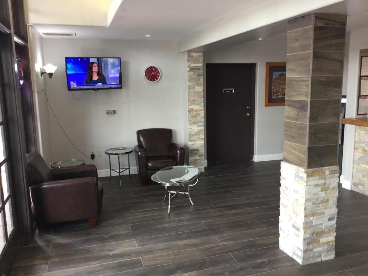Extend-a-Suites Phoenix photo 3