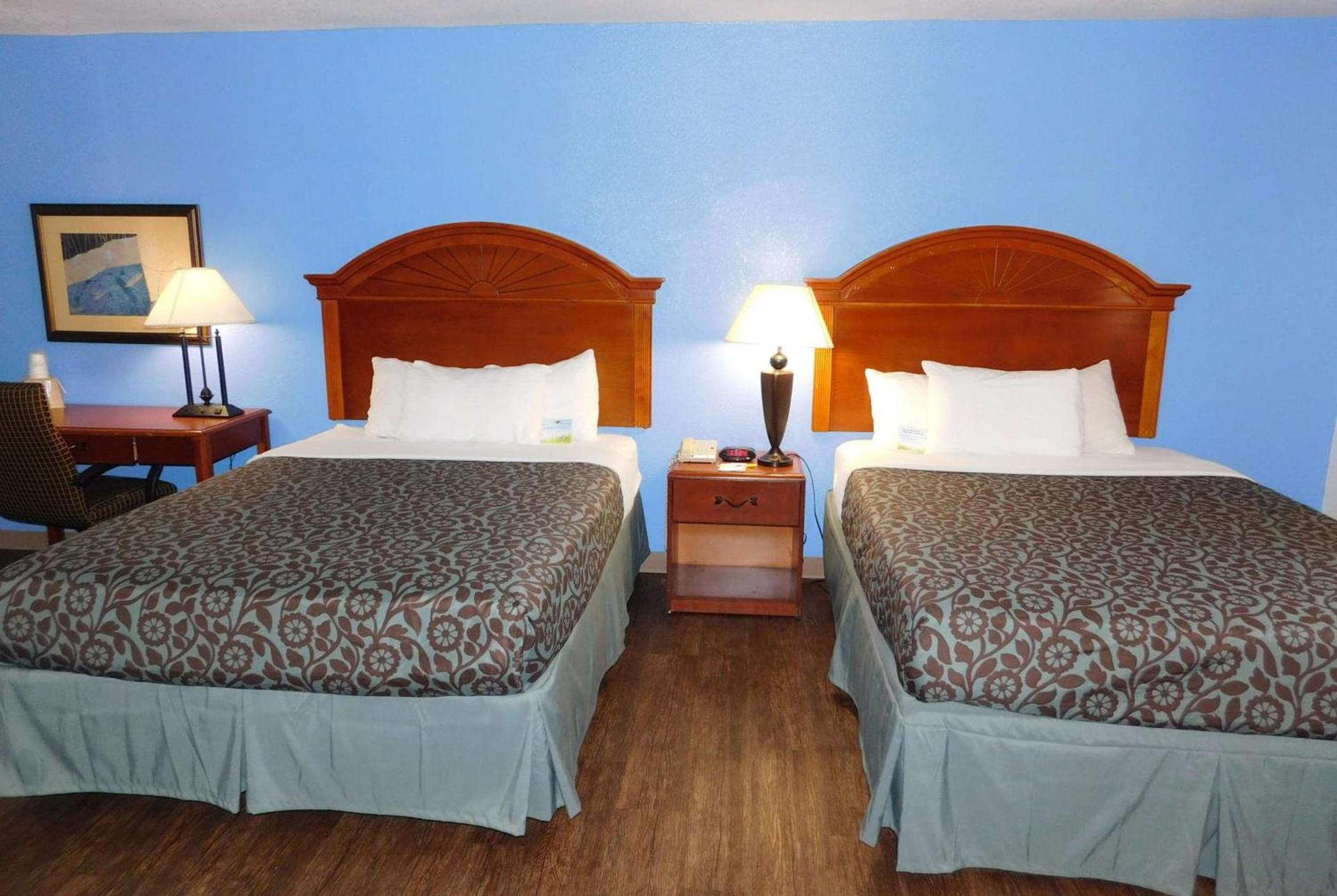 Days Inn by Wyndham Oklahoma City NW Expressway photo 5