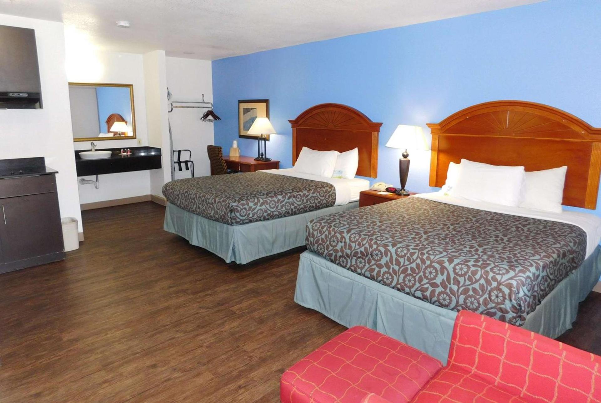 Days Inn by Wyndham Oklahoma City NW Expressway photo 9