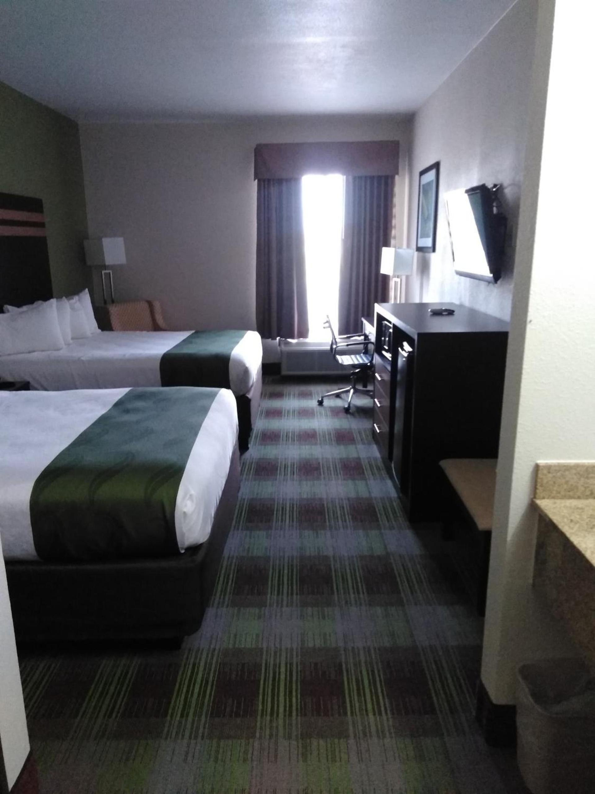 Quality Inn & Suites Mount Vernon photo 27