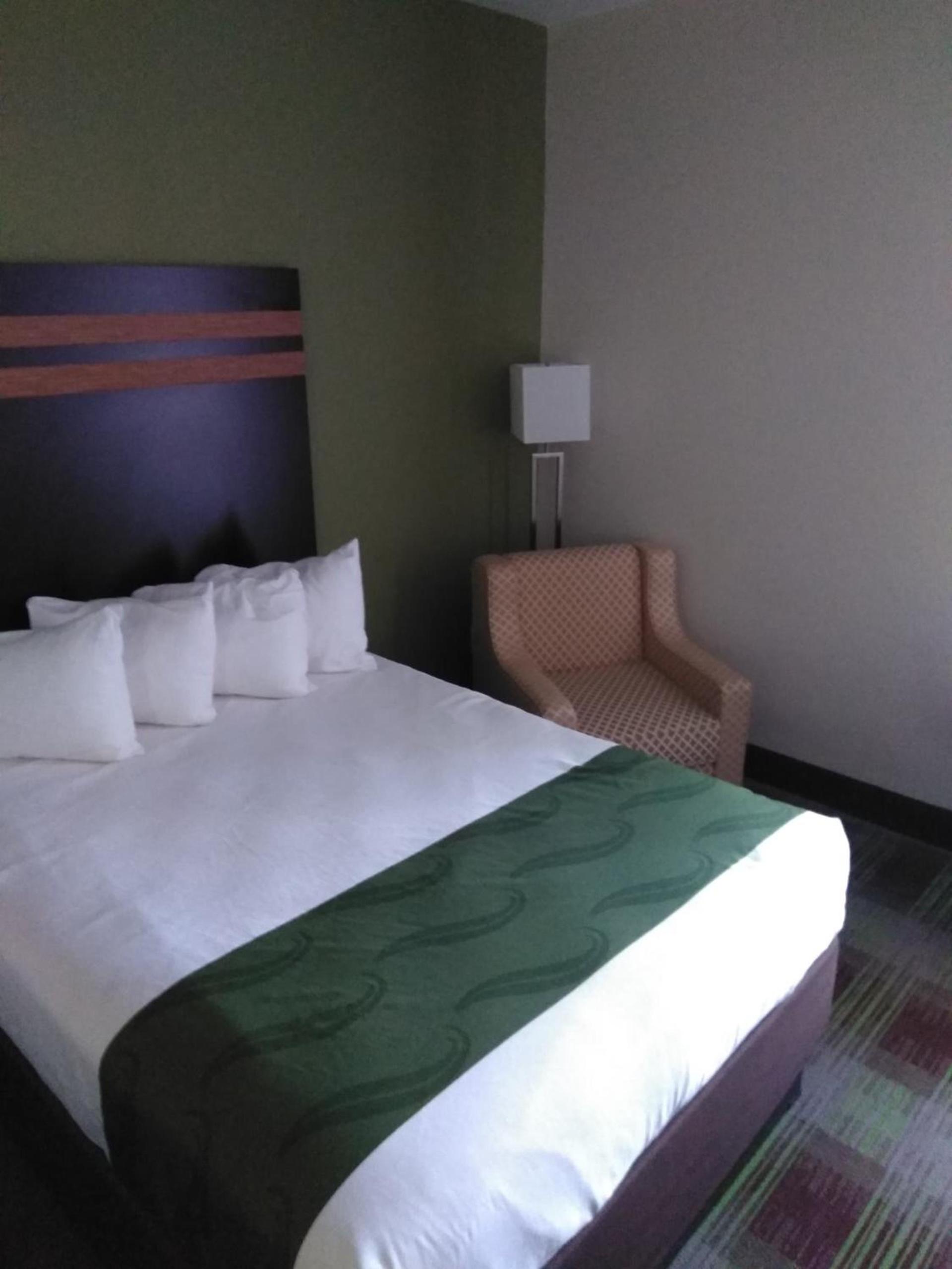 Quality Inn & Suites Mount Vernon photo 31
