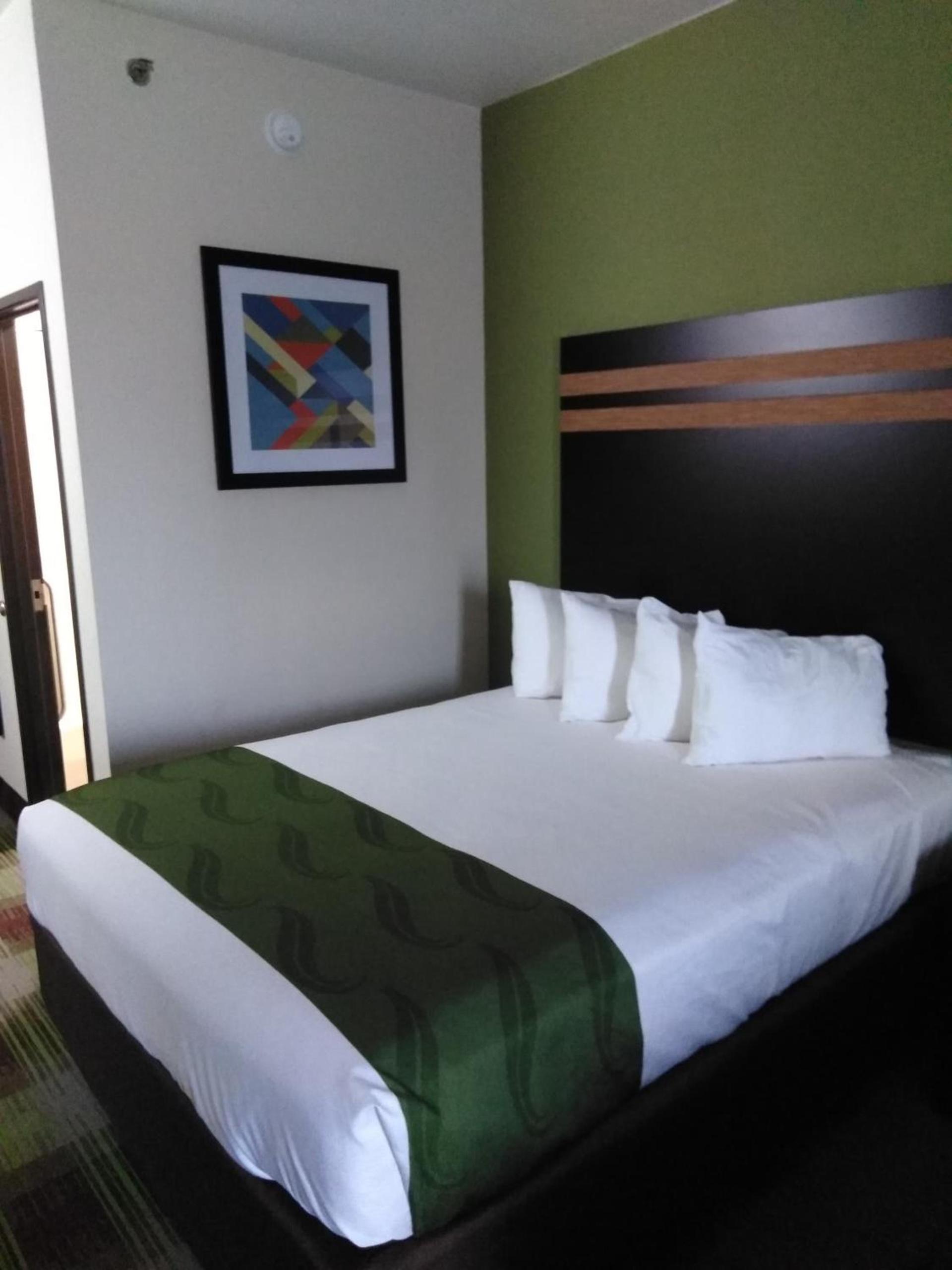 Quality Inn & Suites Mount Vernon photo 25