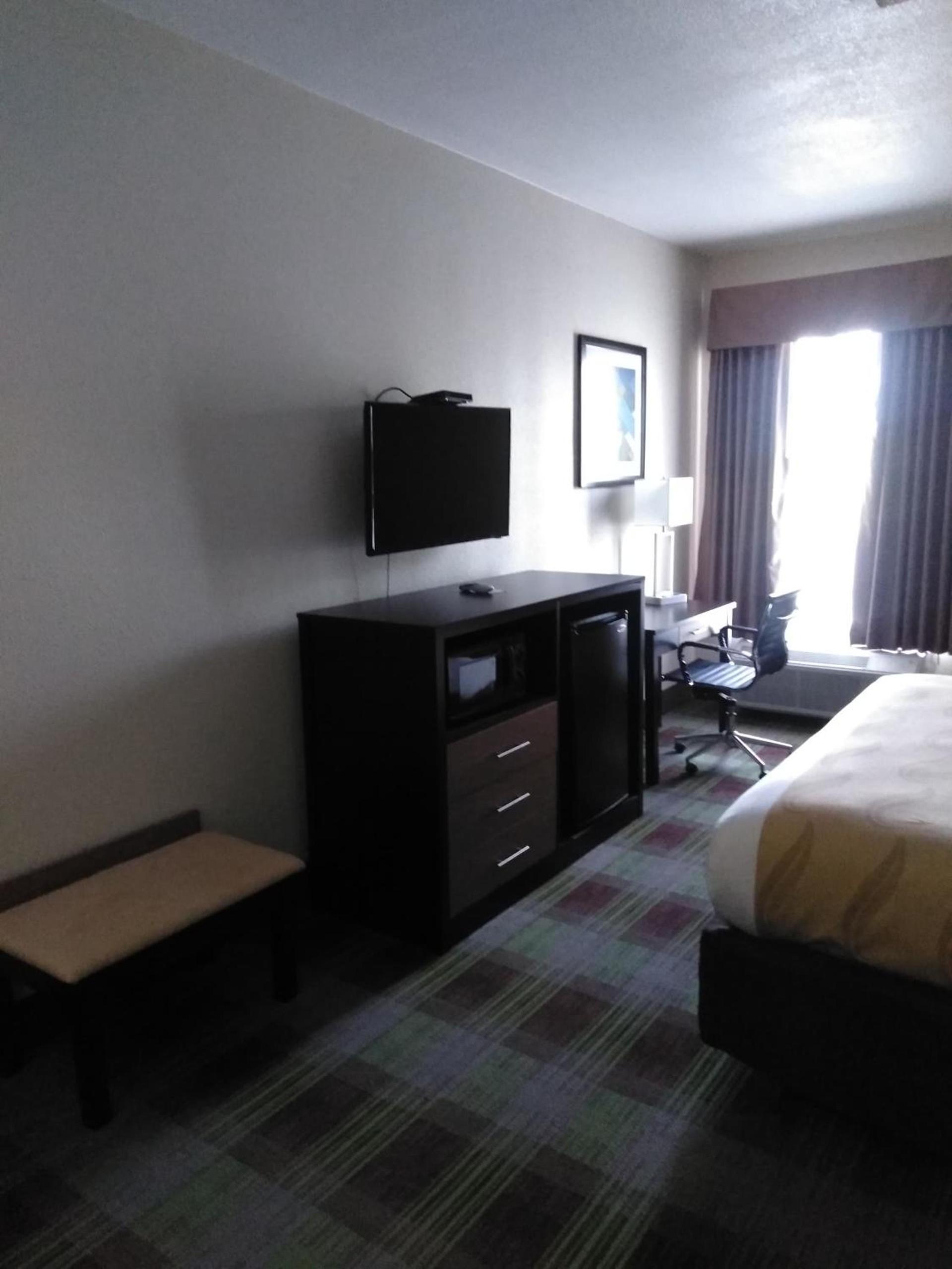 Quality Inn & Suites Mount Vernon photo 28