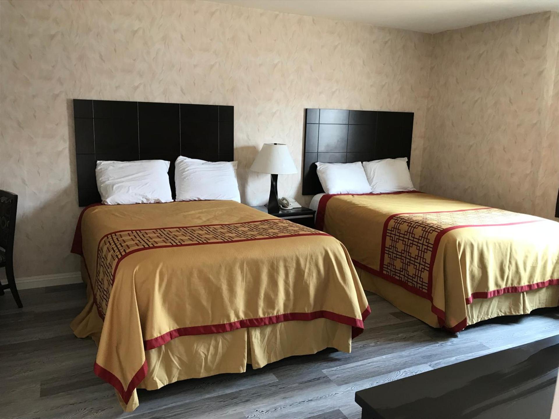 Manhattan Inn & Suites photo 27