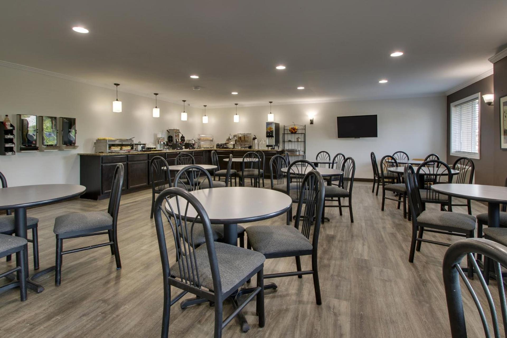 Greenfield Inn & Suites Elizabethtown, KY I65 Exit 94 photo 35