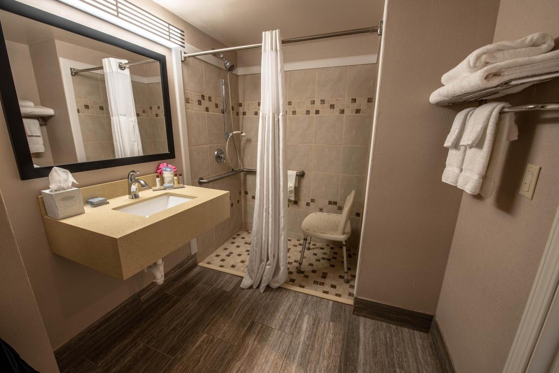 Wingate by Wyndham Indianapolis Airport Plainfield photo 17