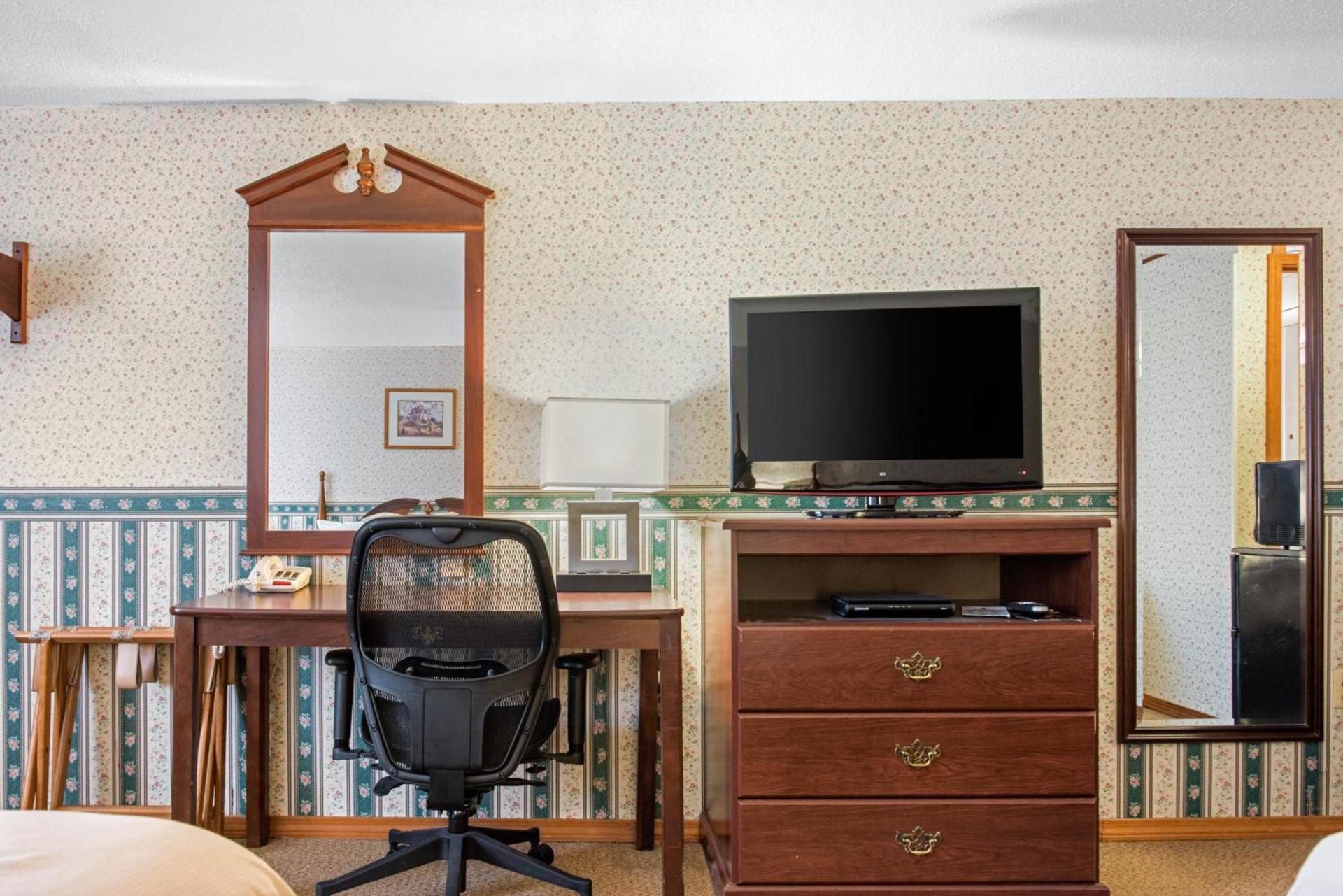 Coachman Inn photo 15