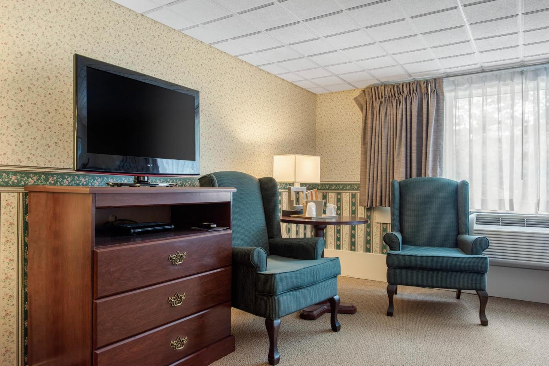 Coachman Inn photo 20