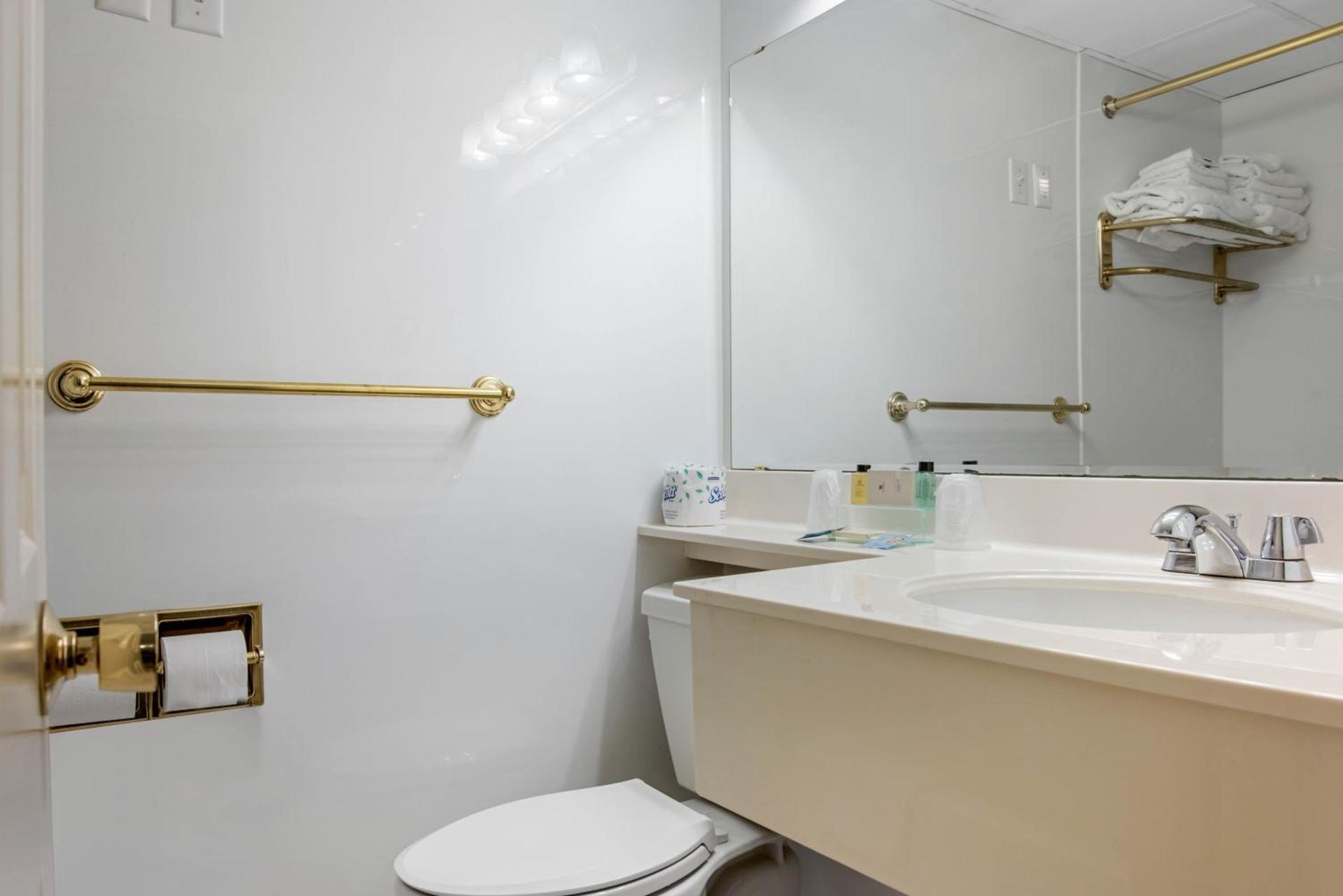 Coachman Inn photo 24