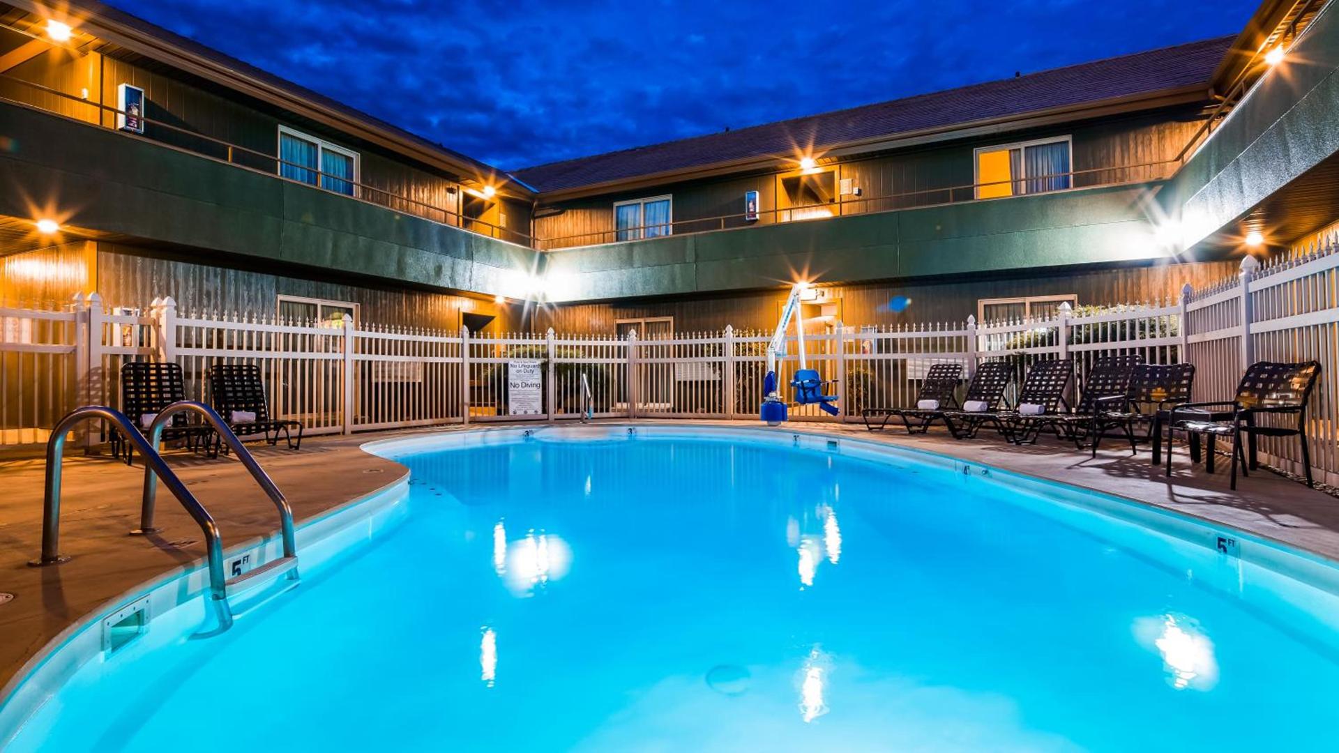 RiverTree Inn & Suites photo 14