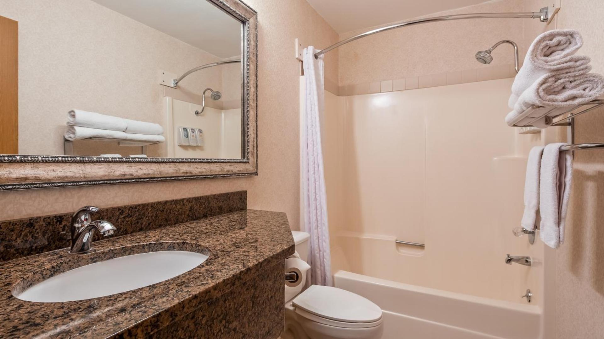 RiverTree Inn & Suites photo 19