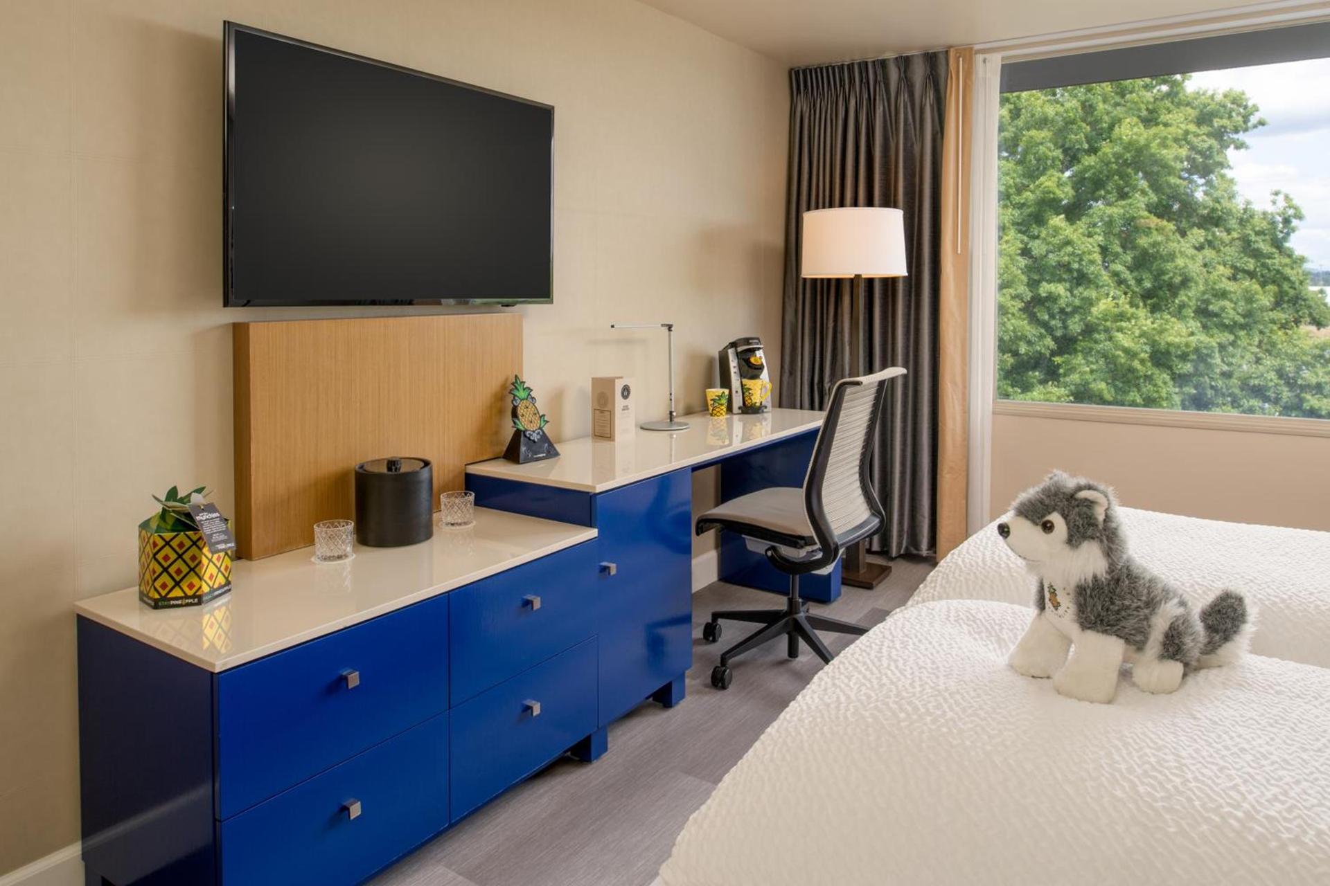 Staypineapple, Hotel Rose, Downtown Portland photo 50