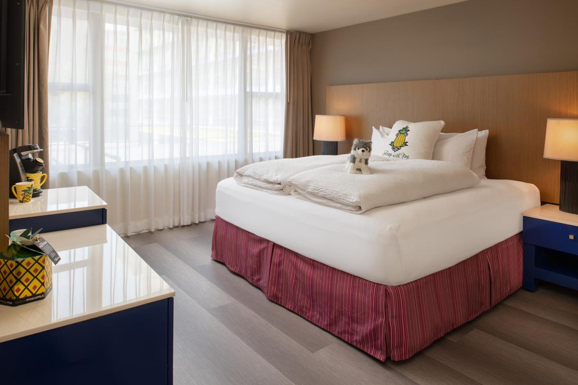 Staypineapple, Hotel Rose, Downtown Portland photo 28