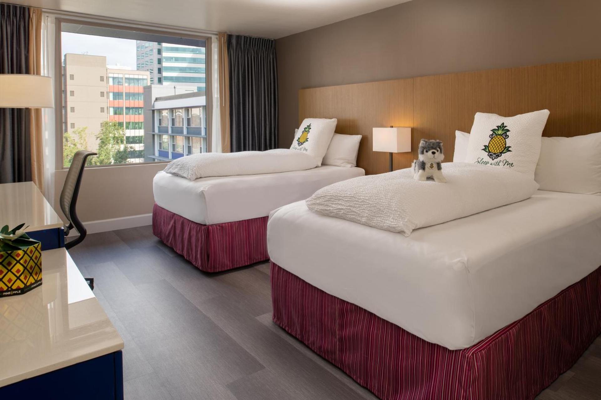 Staypineapple, Hotel Rose, Downtown Portland photo 20