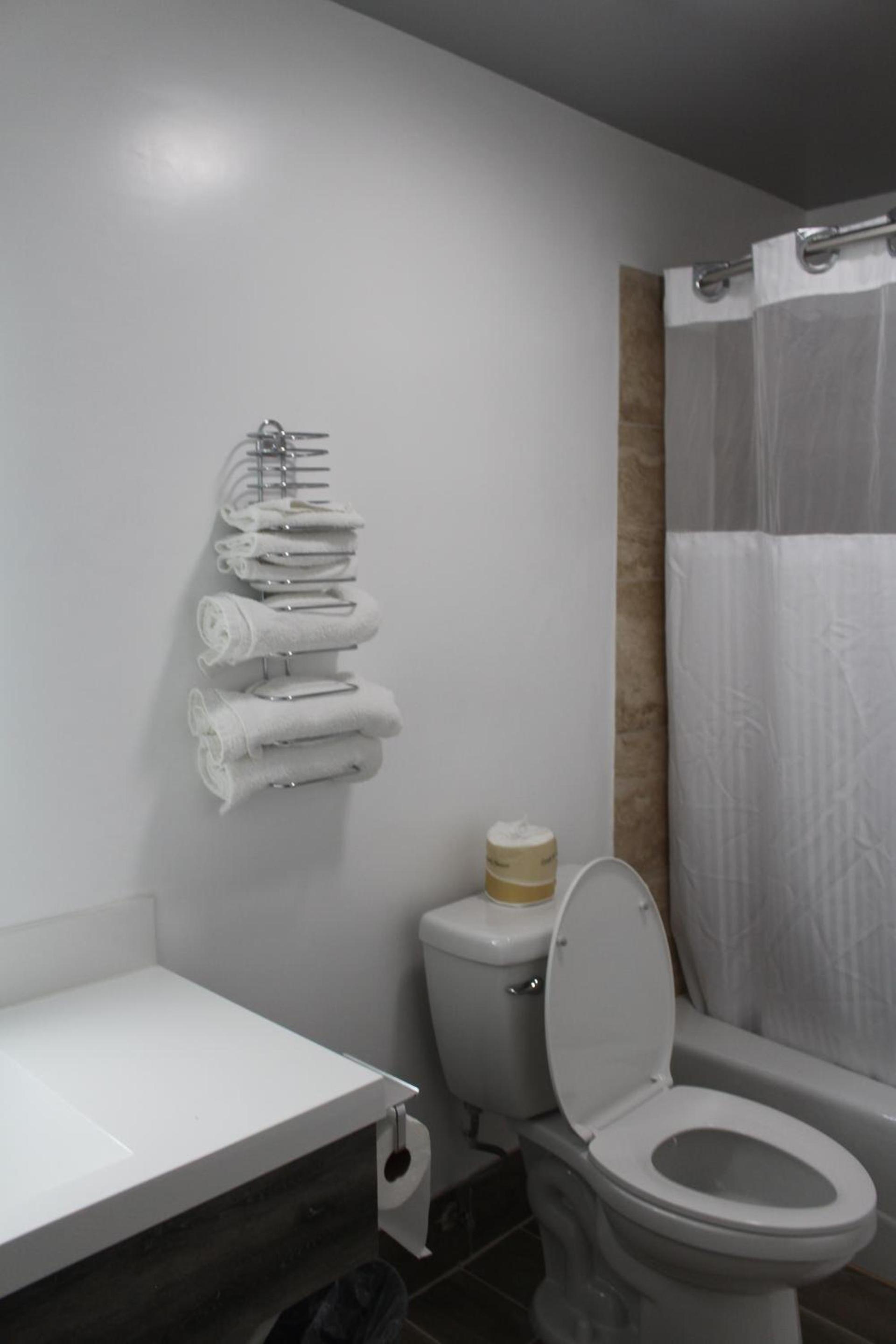 ERTH INN by AGA Los Angeles photo 10