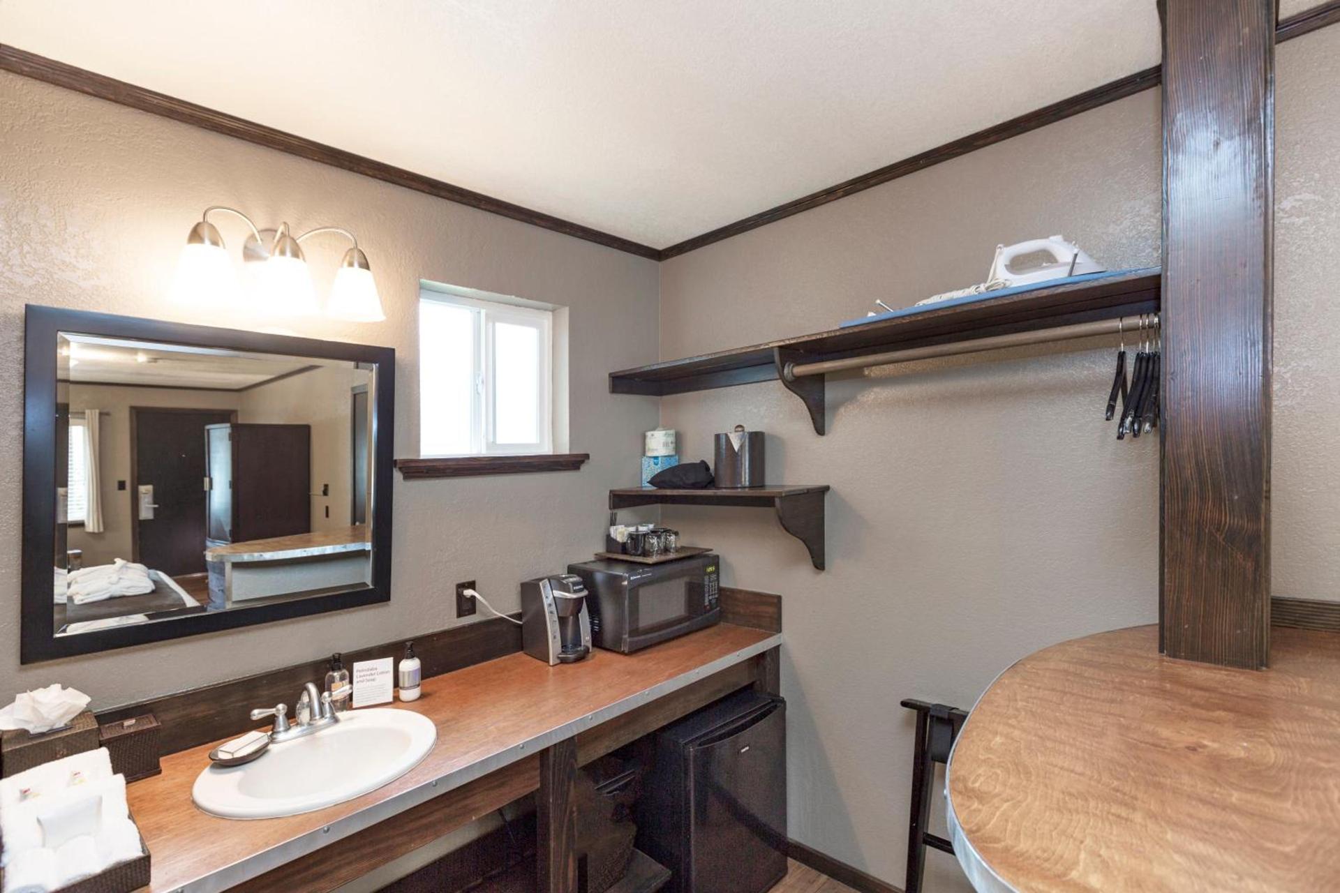 Earthbox Inn & Spa photo 7