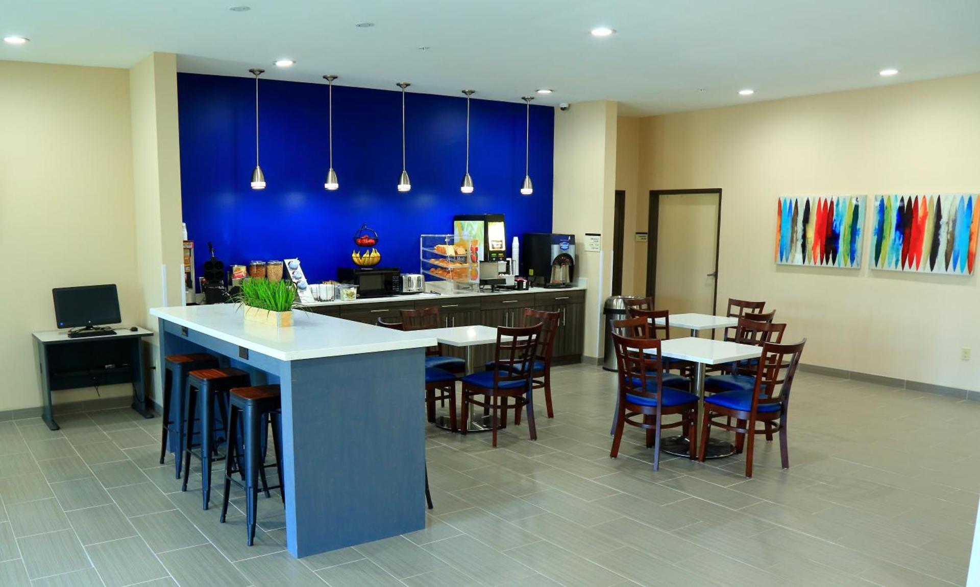 Americas Best Value Inn & Suites-Prairieville photo 8