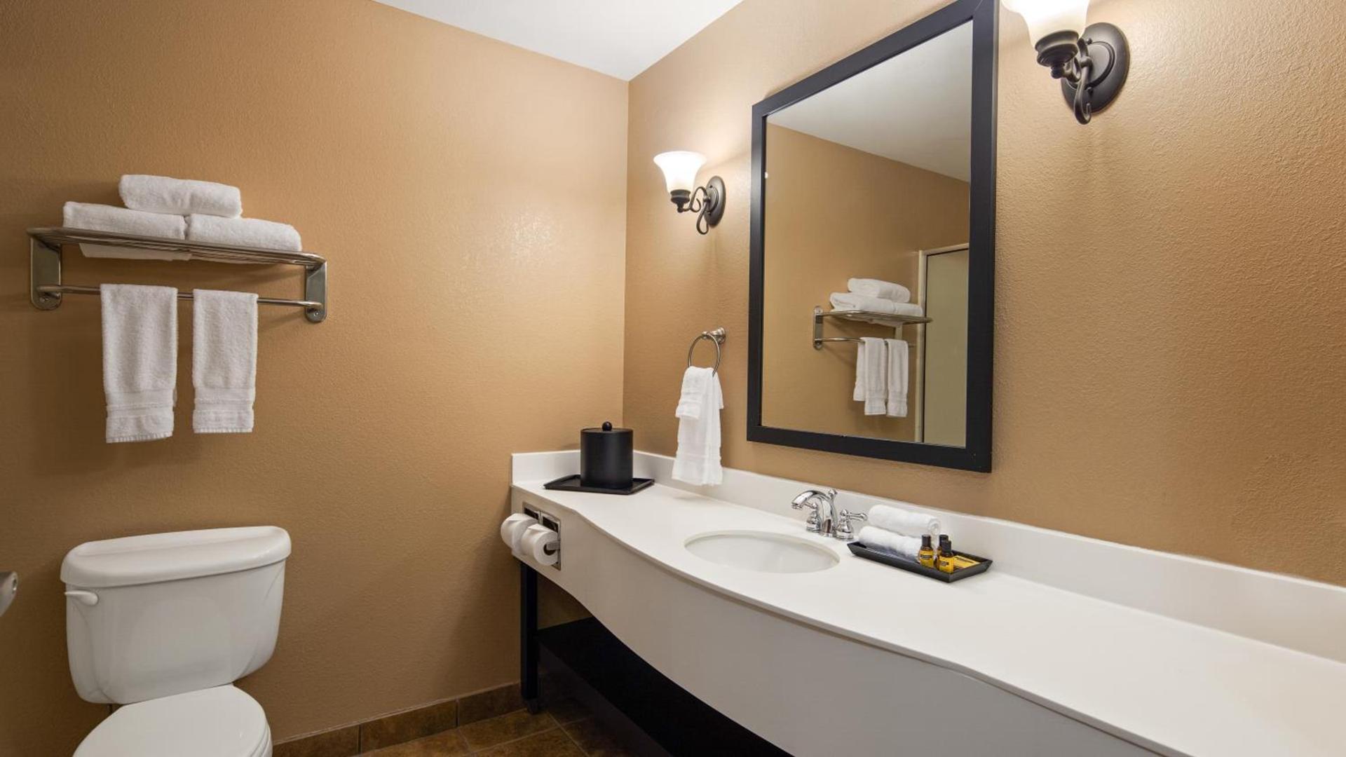 Best Western Plus Frontier Inn photo 14