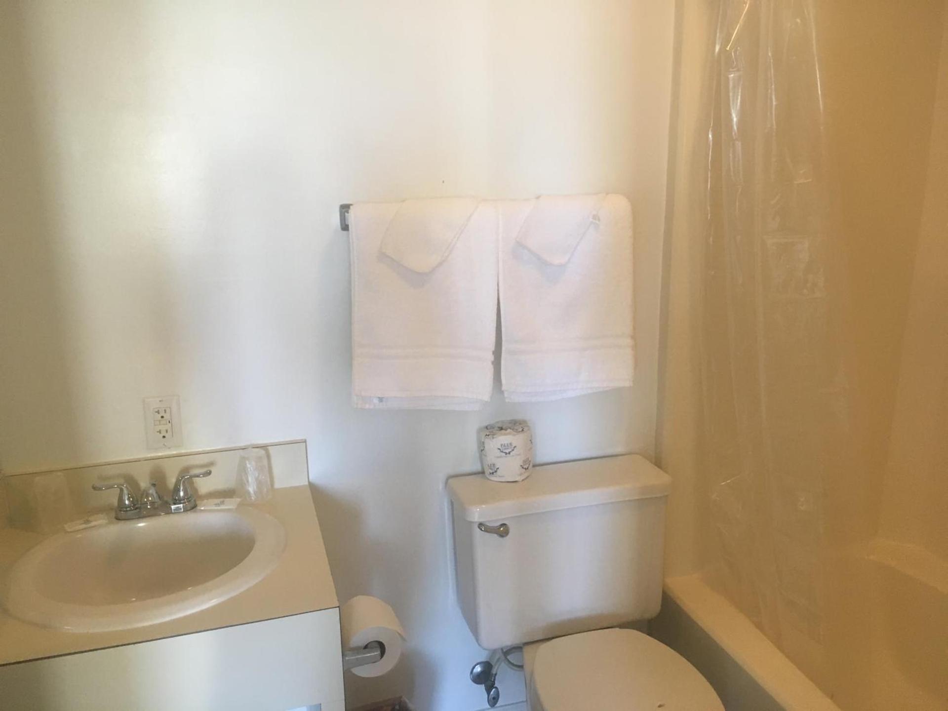 Ocean Cove Motel photo 8