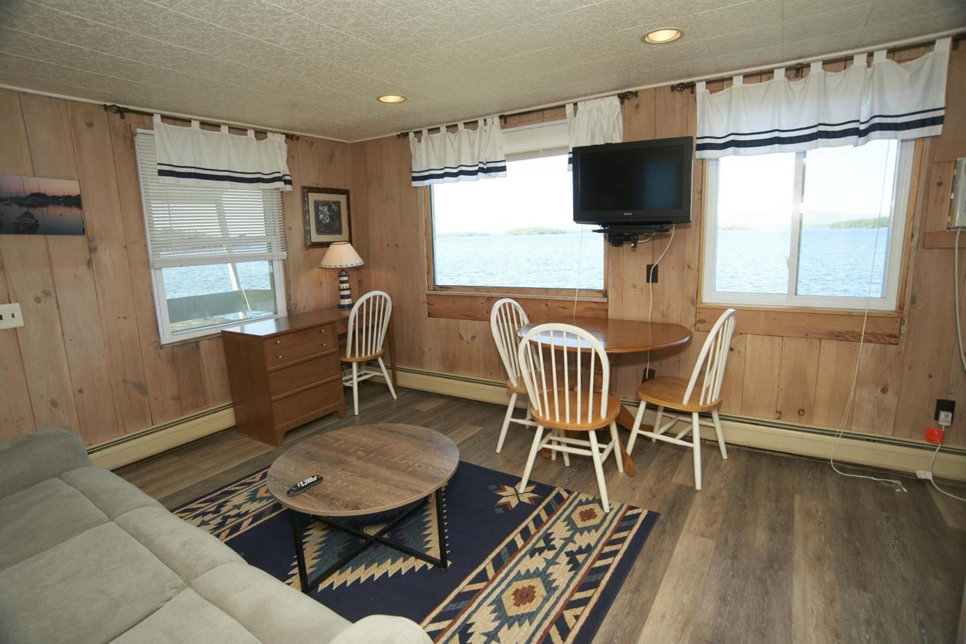 Belknap Point Inn photo 18
