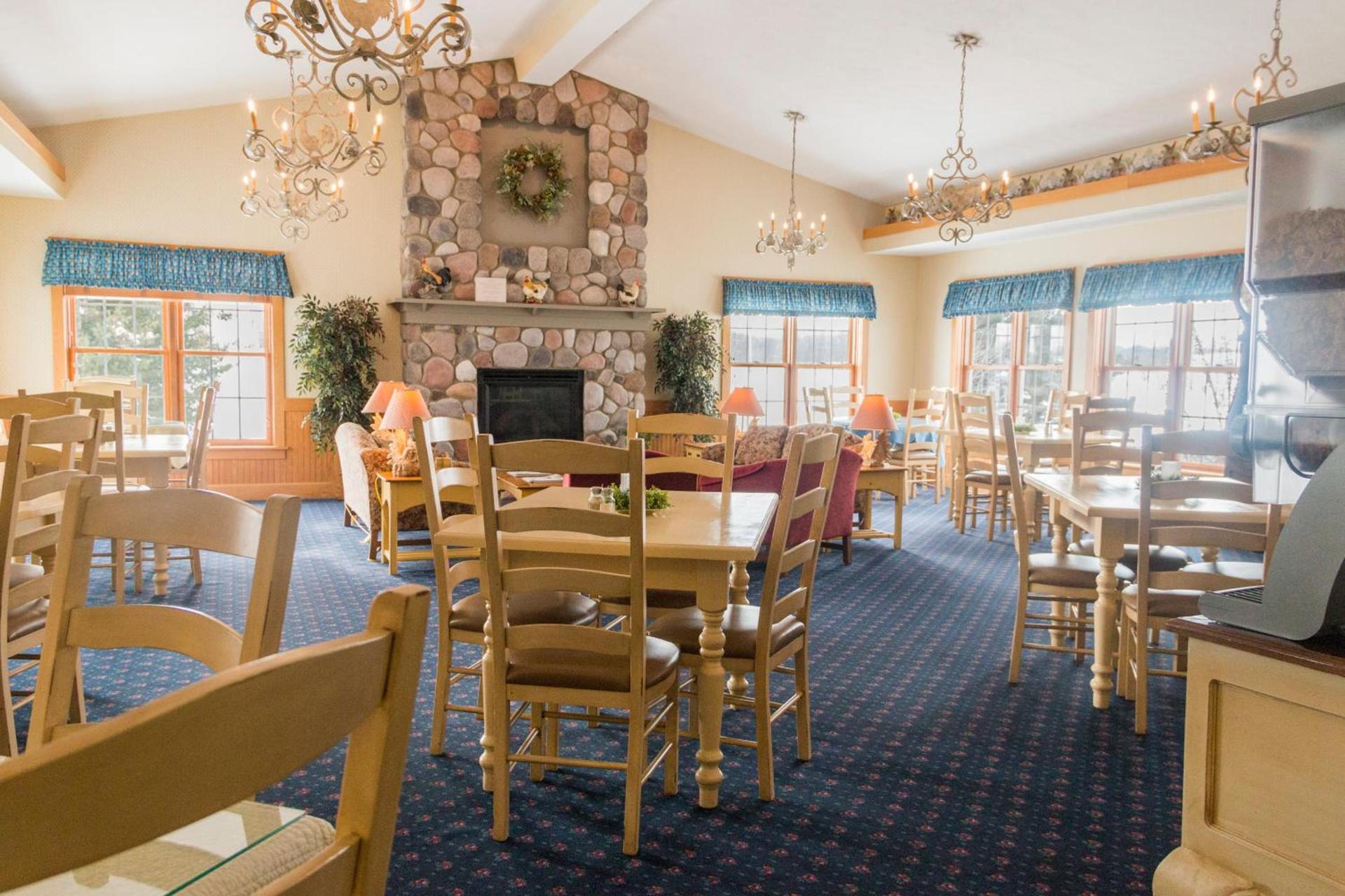 Essenhaus Inn & Conf. Center photo 16