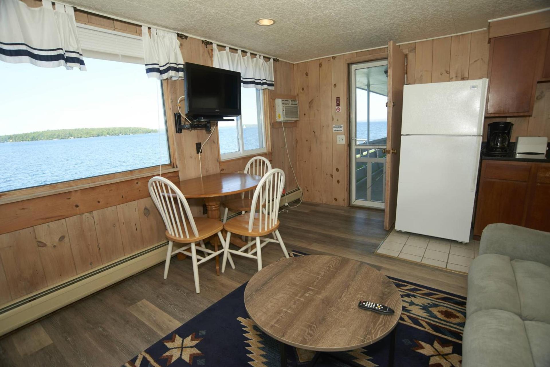 Belknap Point Inn photo 27