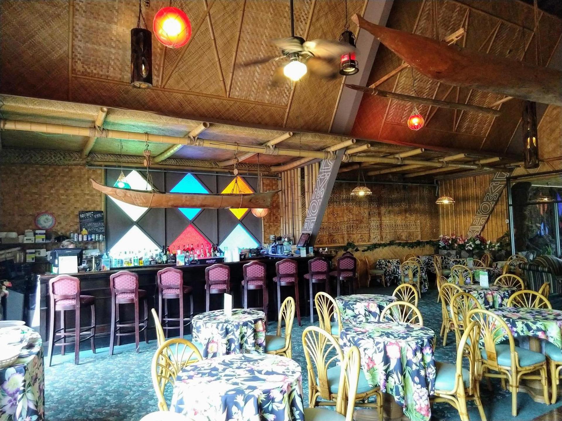 Tiki Resort - Lake George photo 25