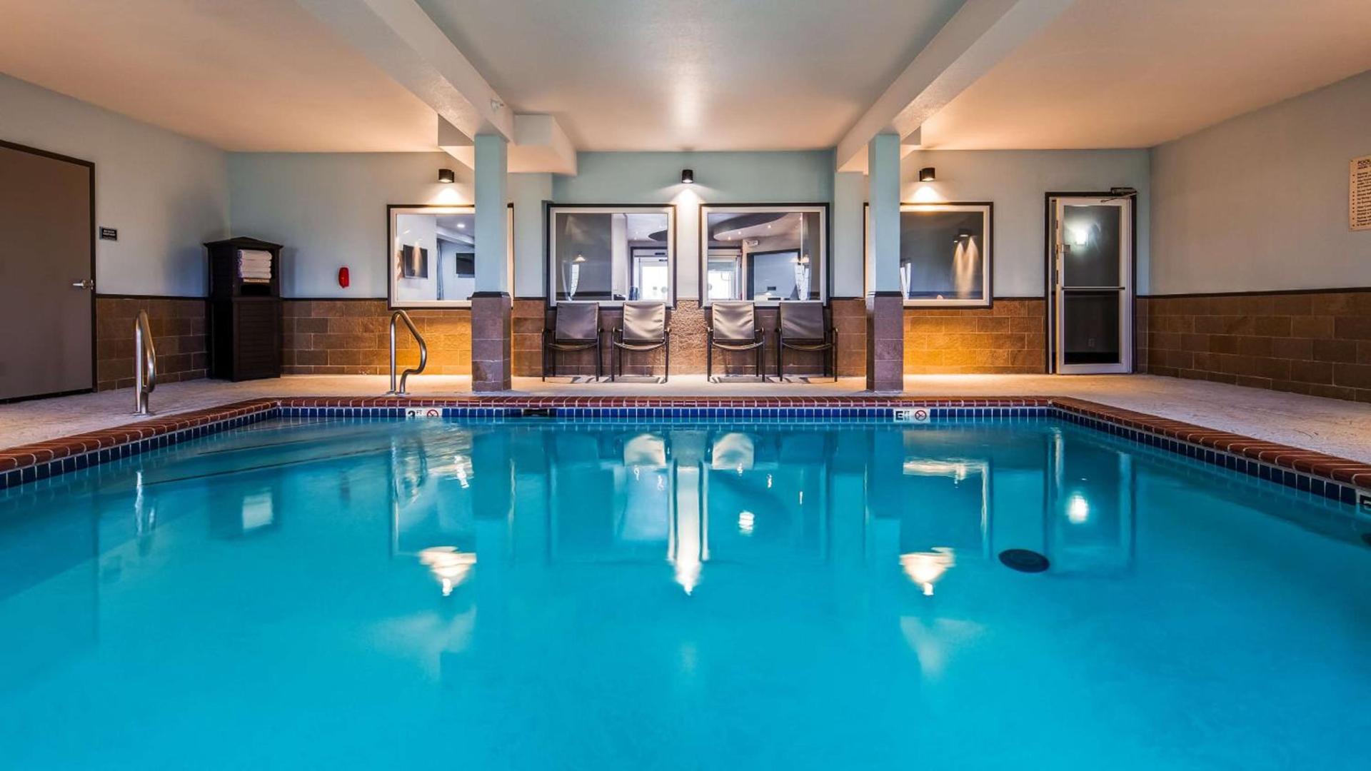 Best Western Mt. Vernon Inn photo 2