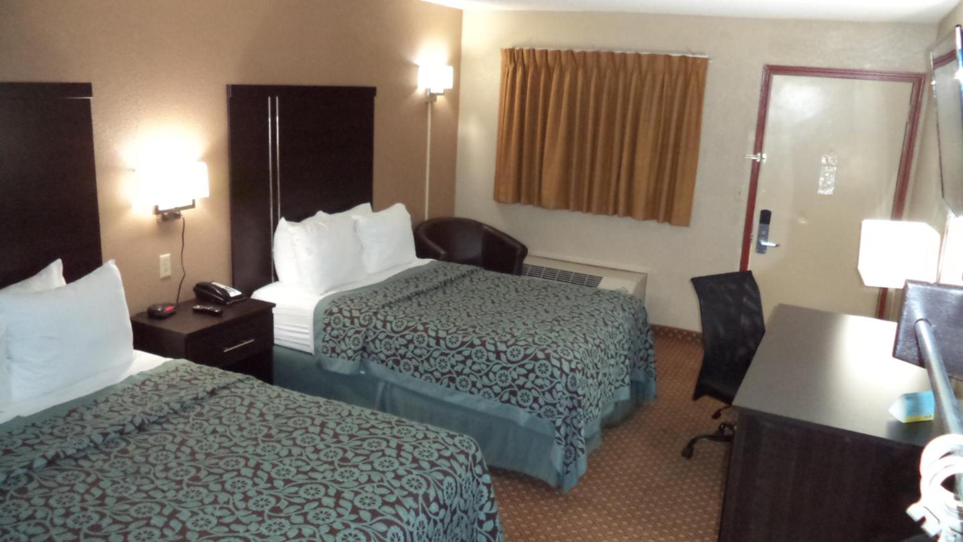Days Inn by Wyndham Maumee/Toledo photo 19