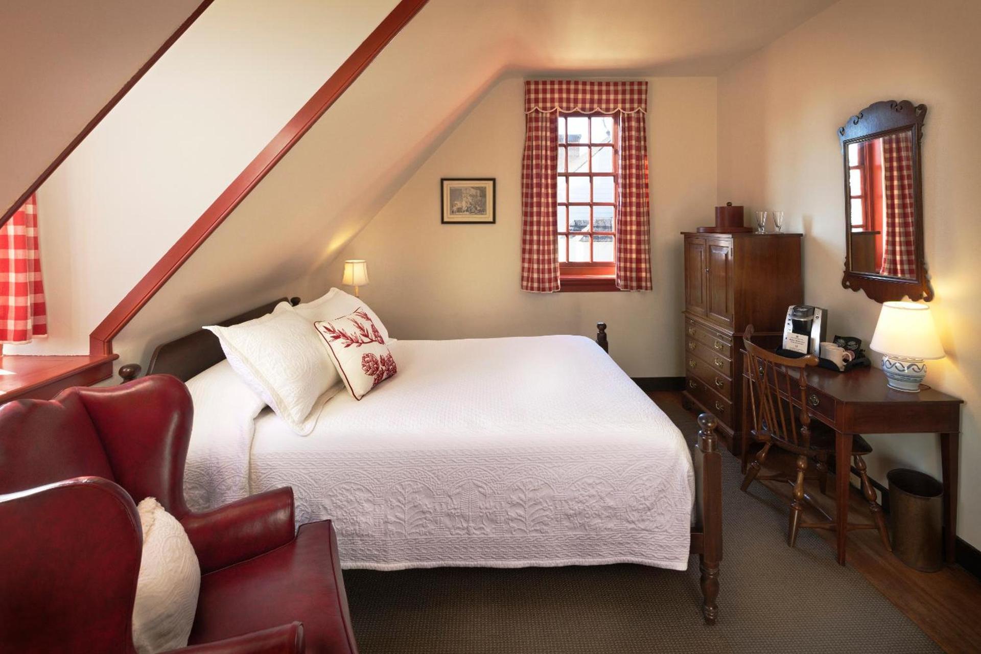 Colonial Houses, an official Colonial Williamsburg Hotel photo 4