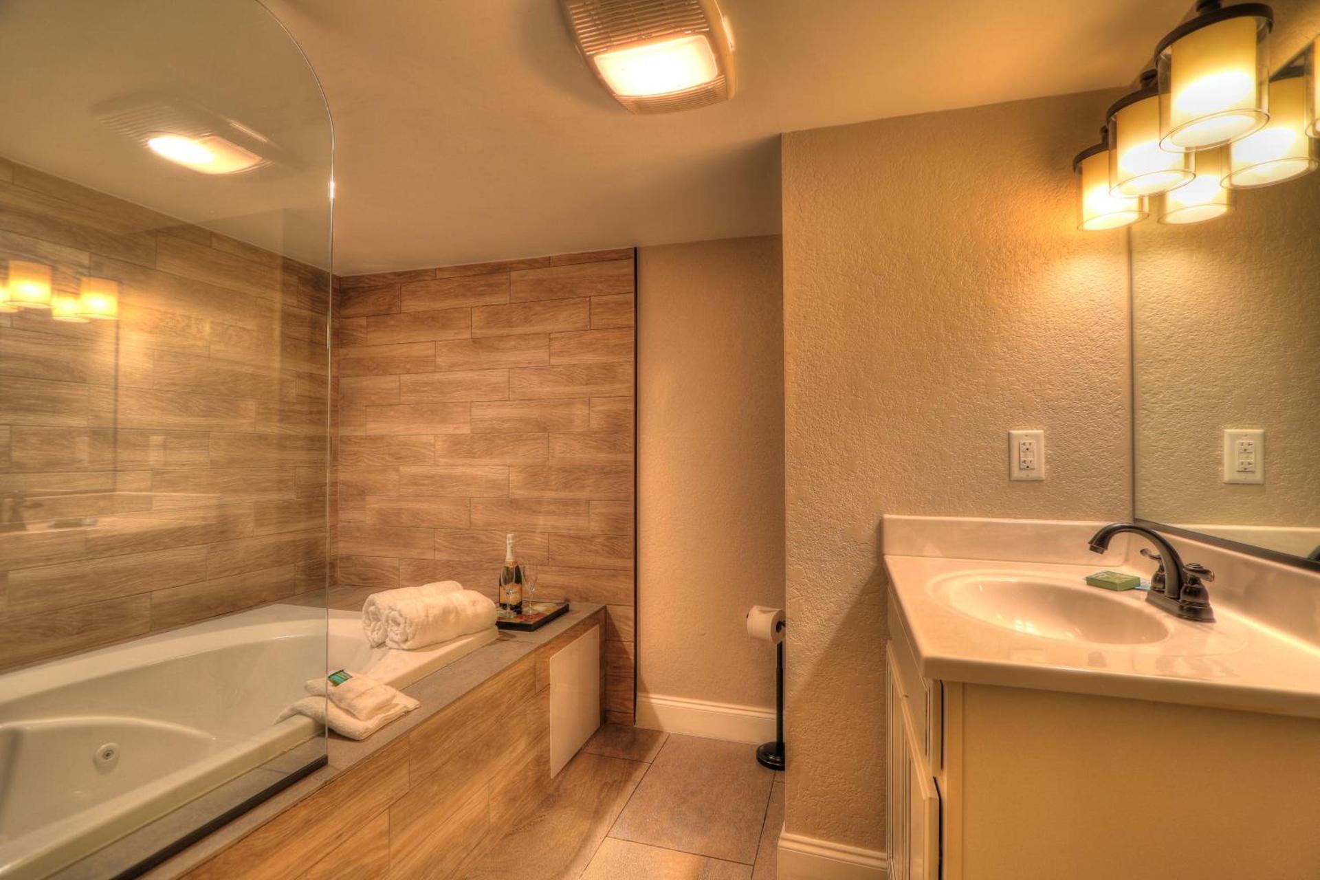 River Edge Inn photo 39