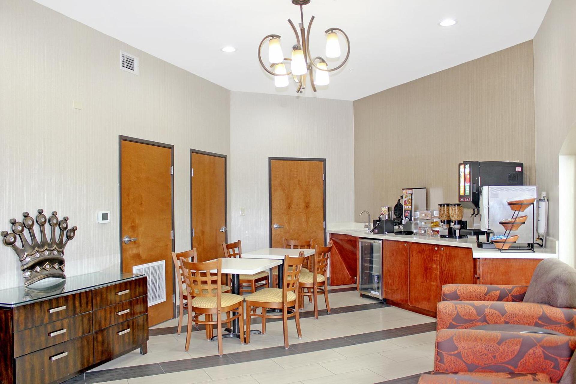 Palacio Royale Houston NW at Beltway 8 photo 7