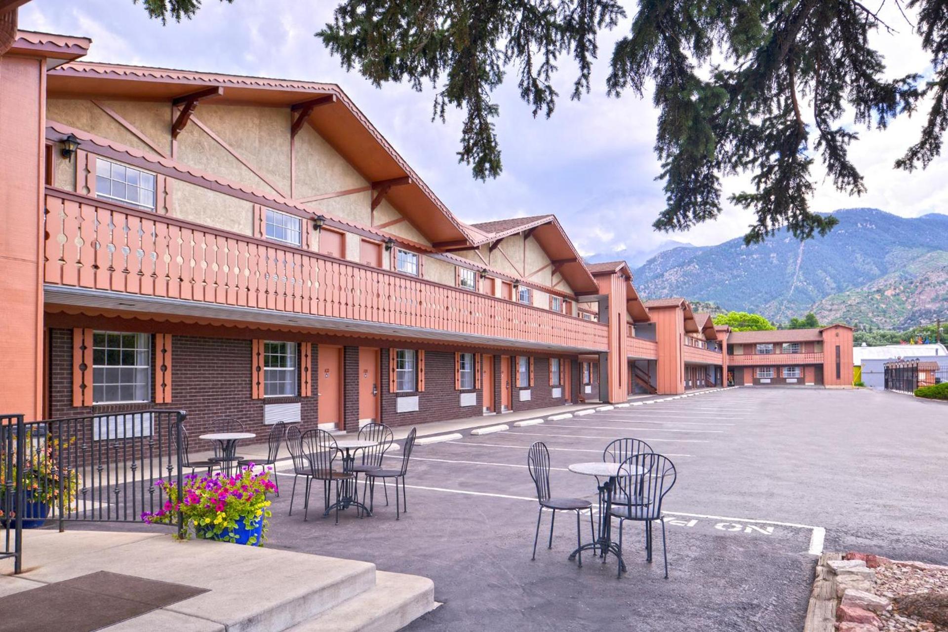 Villa Motel at Manitou Springs photo 11