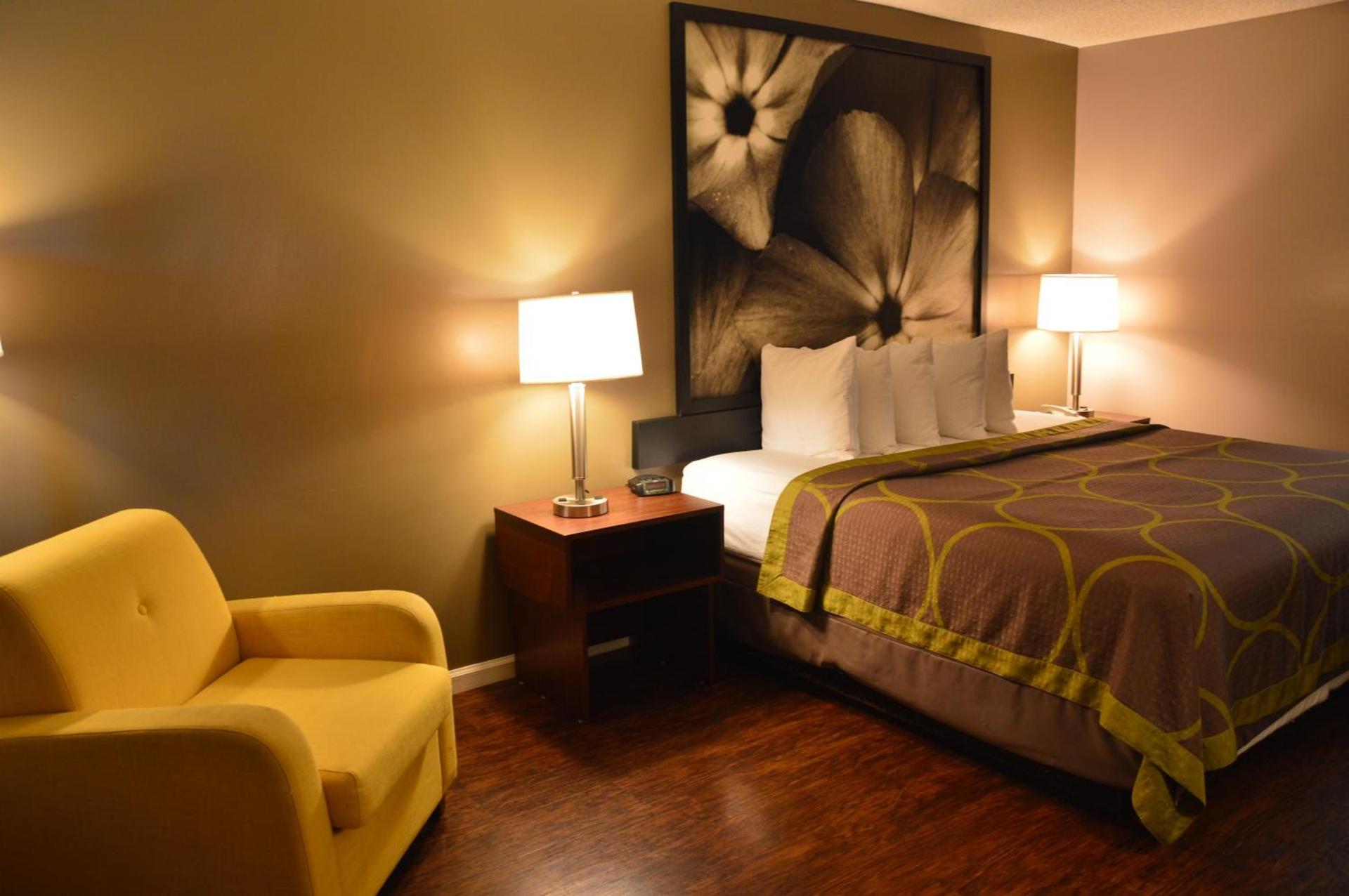 Super 8 by Wyndham Madison photo 17