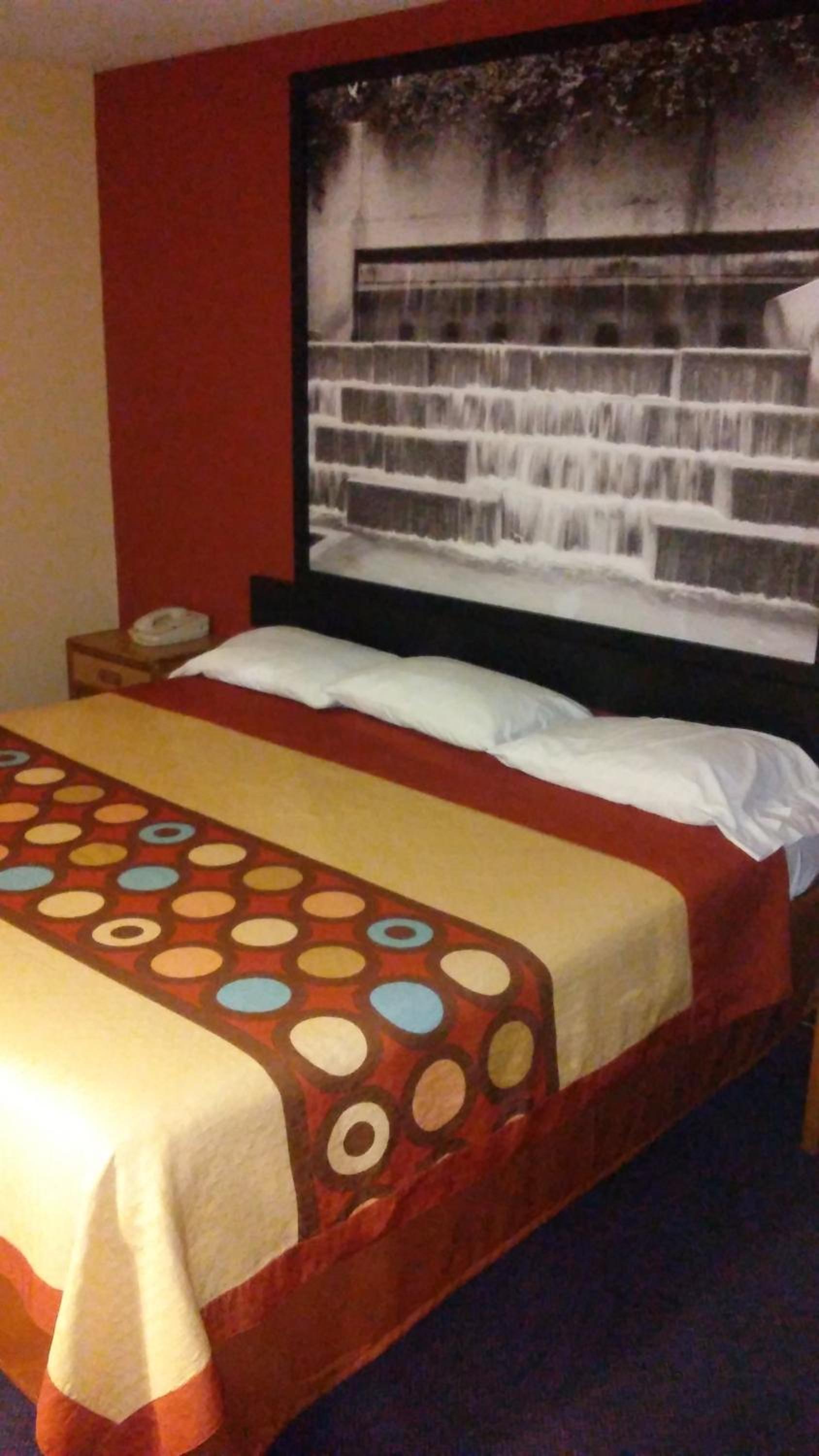 Super 8 by Wyndham Mount Vernon photo 25