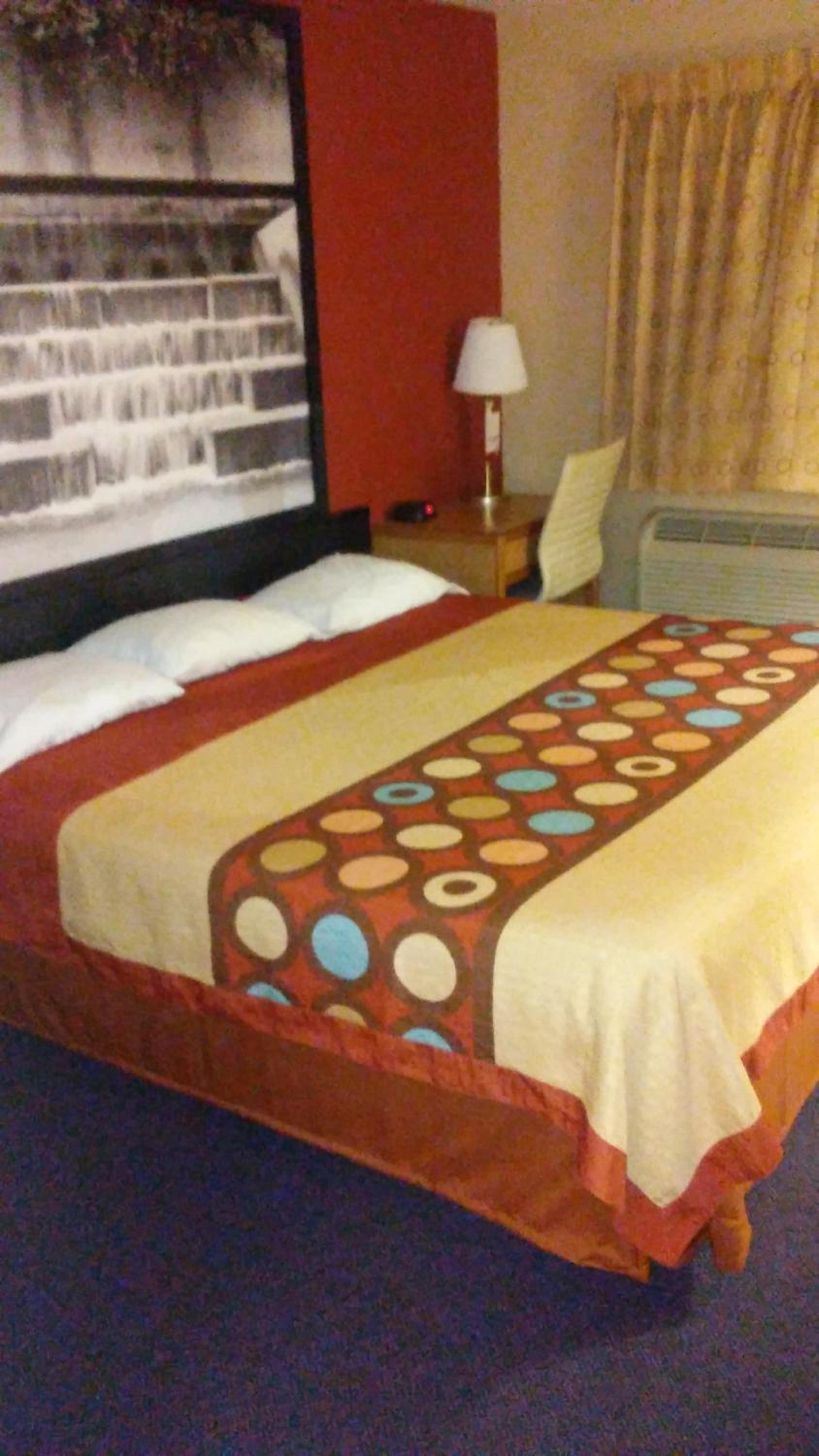 Super 8 by Wyndham Mount Vernon photo 14