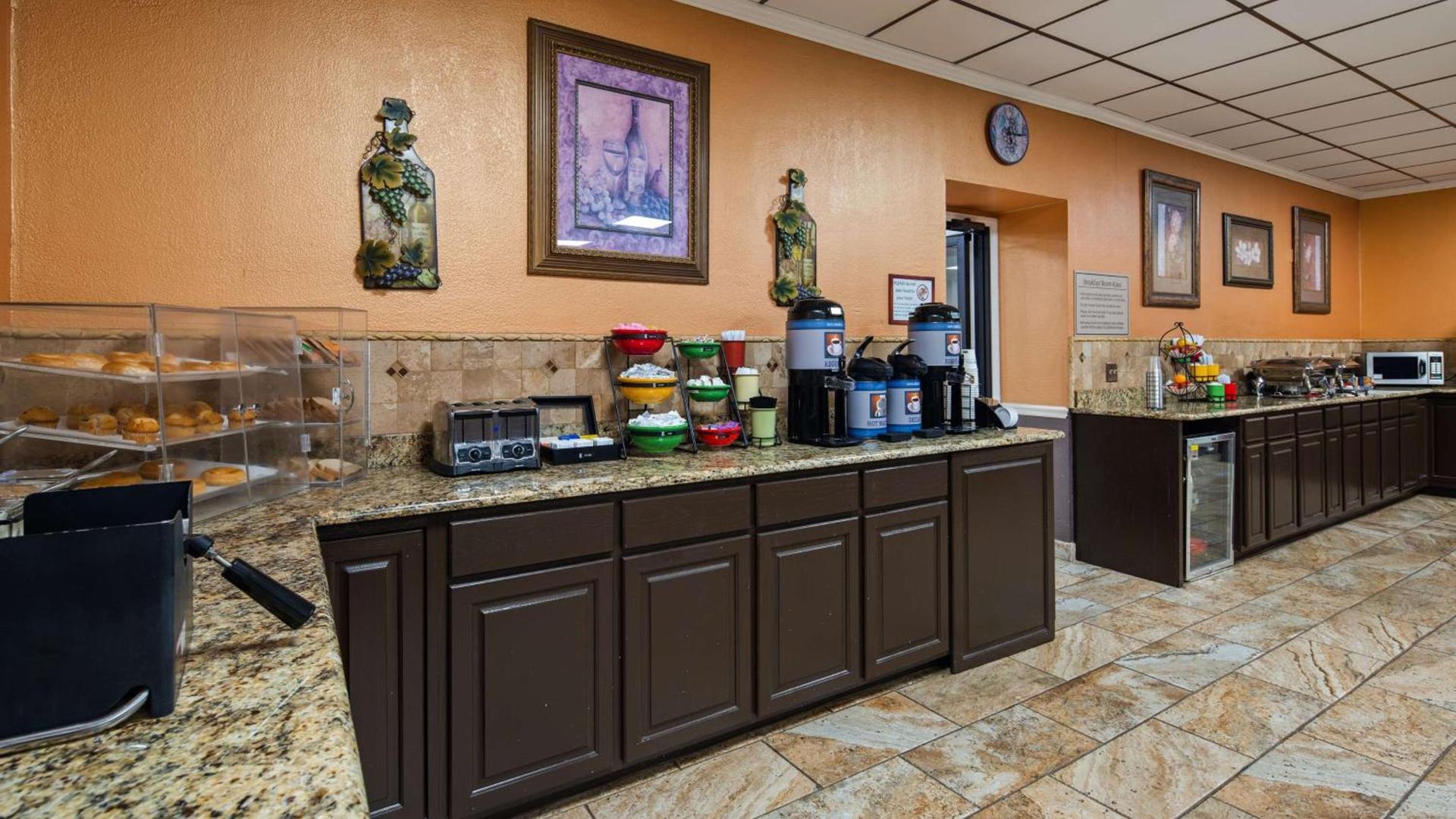 Best Western Tulsa Airport photo 8