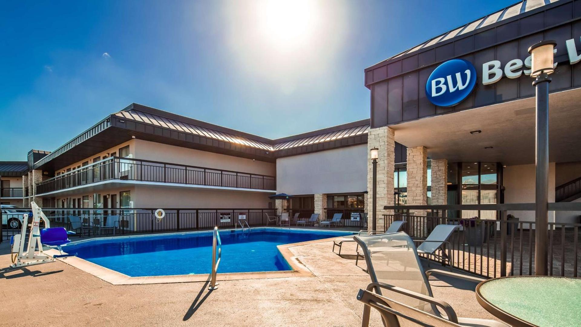 Best Western Center Inn photo 16