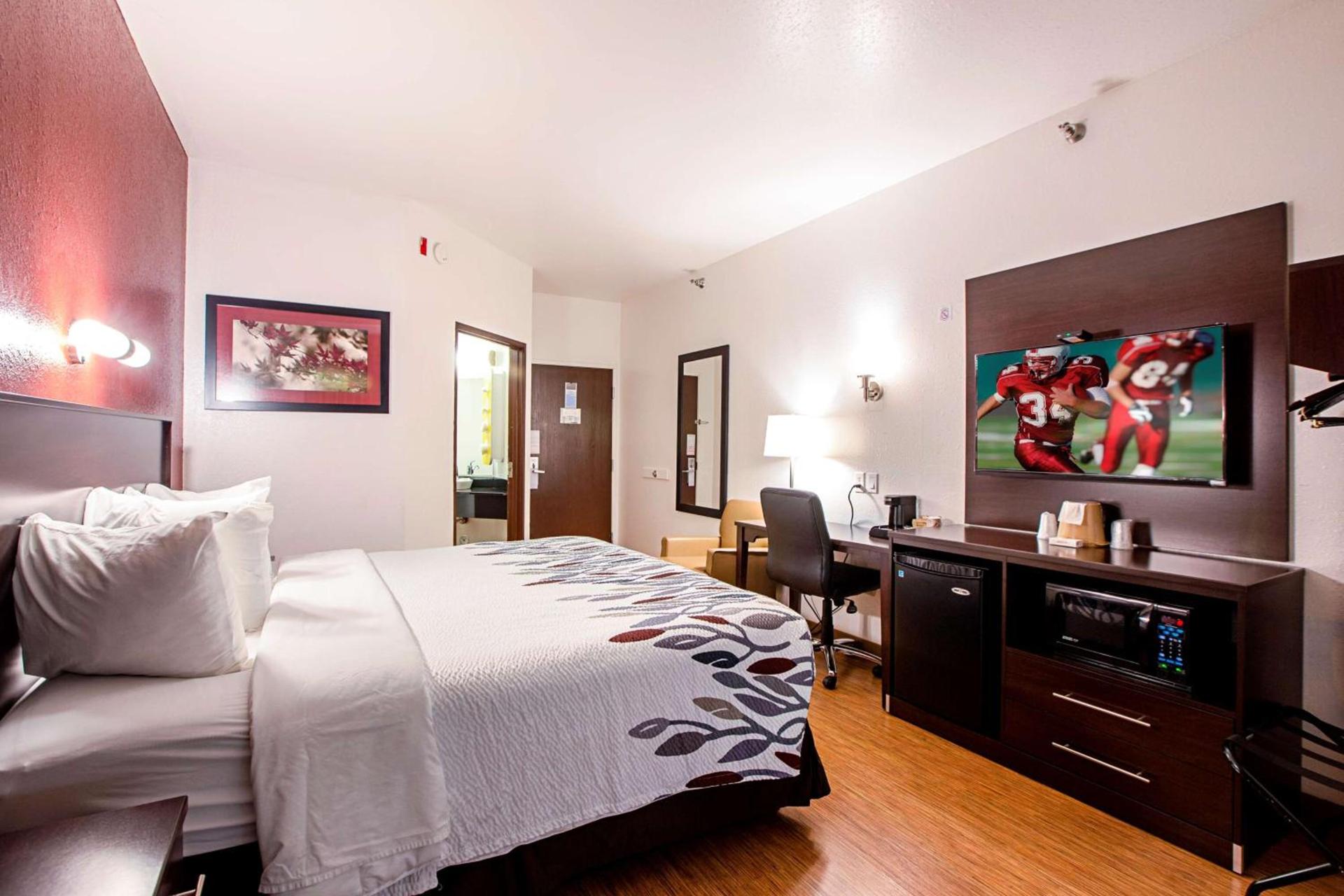 Seasons Inn Traverse City photo 18