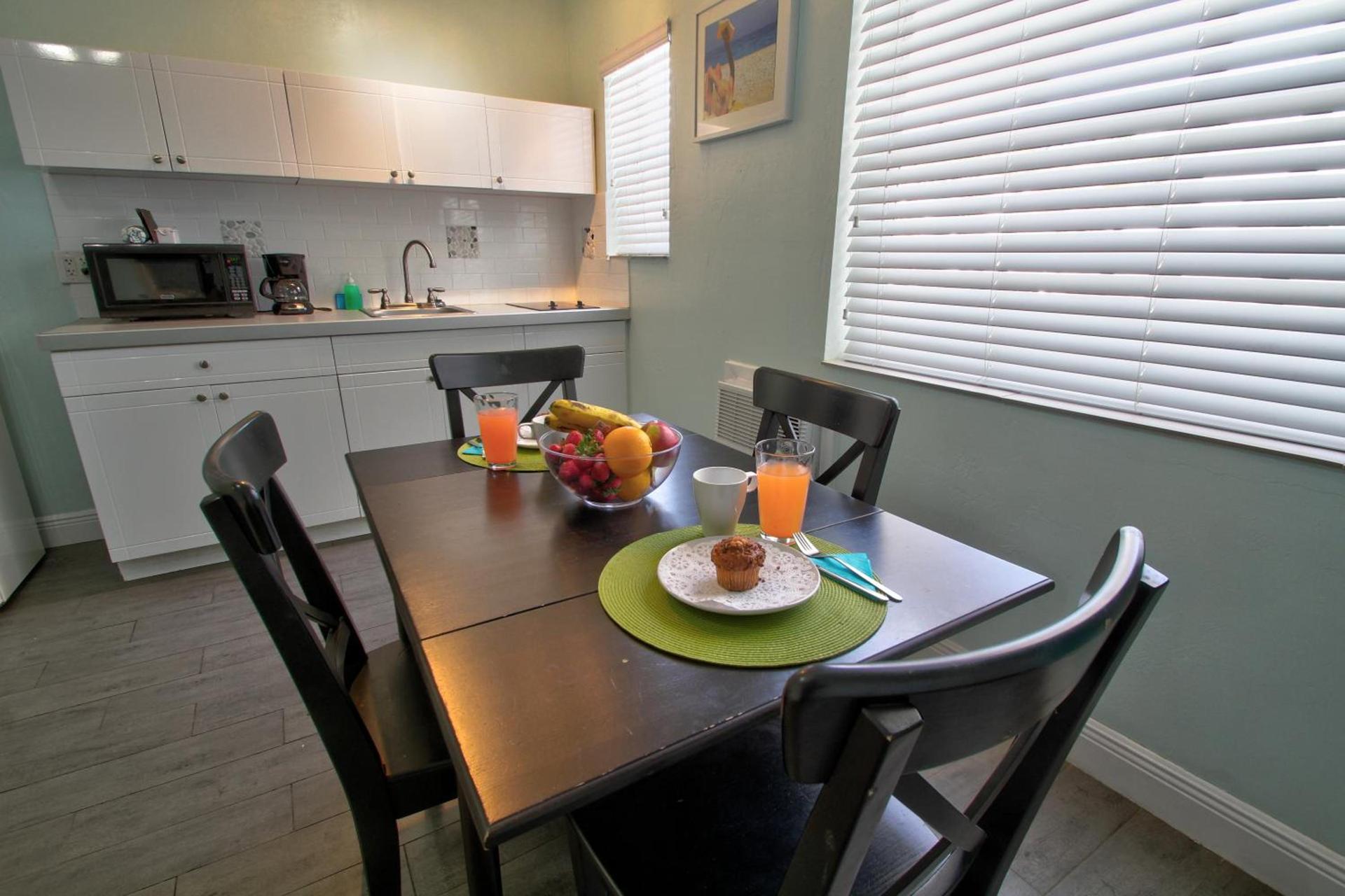 Hollywood Beachside Boutique Suite photo 32