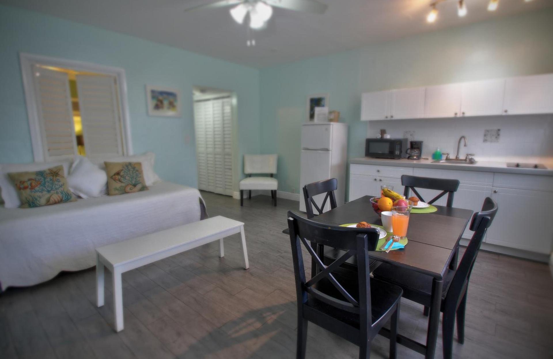 Hollywood Beachside Boutique Suite photo 25