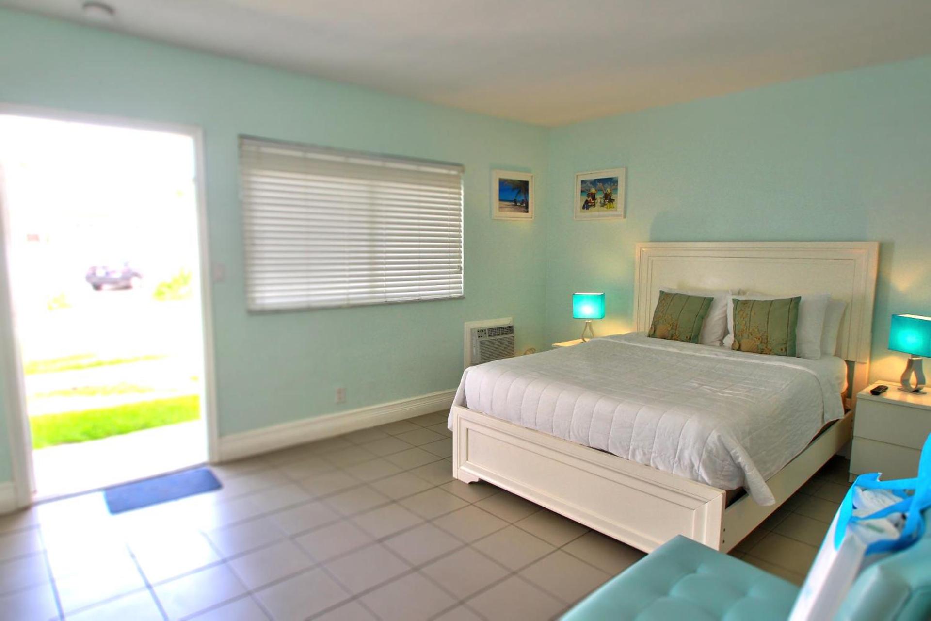 Hollywood Beachside Boutique Suite photo 30