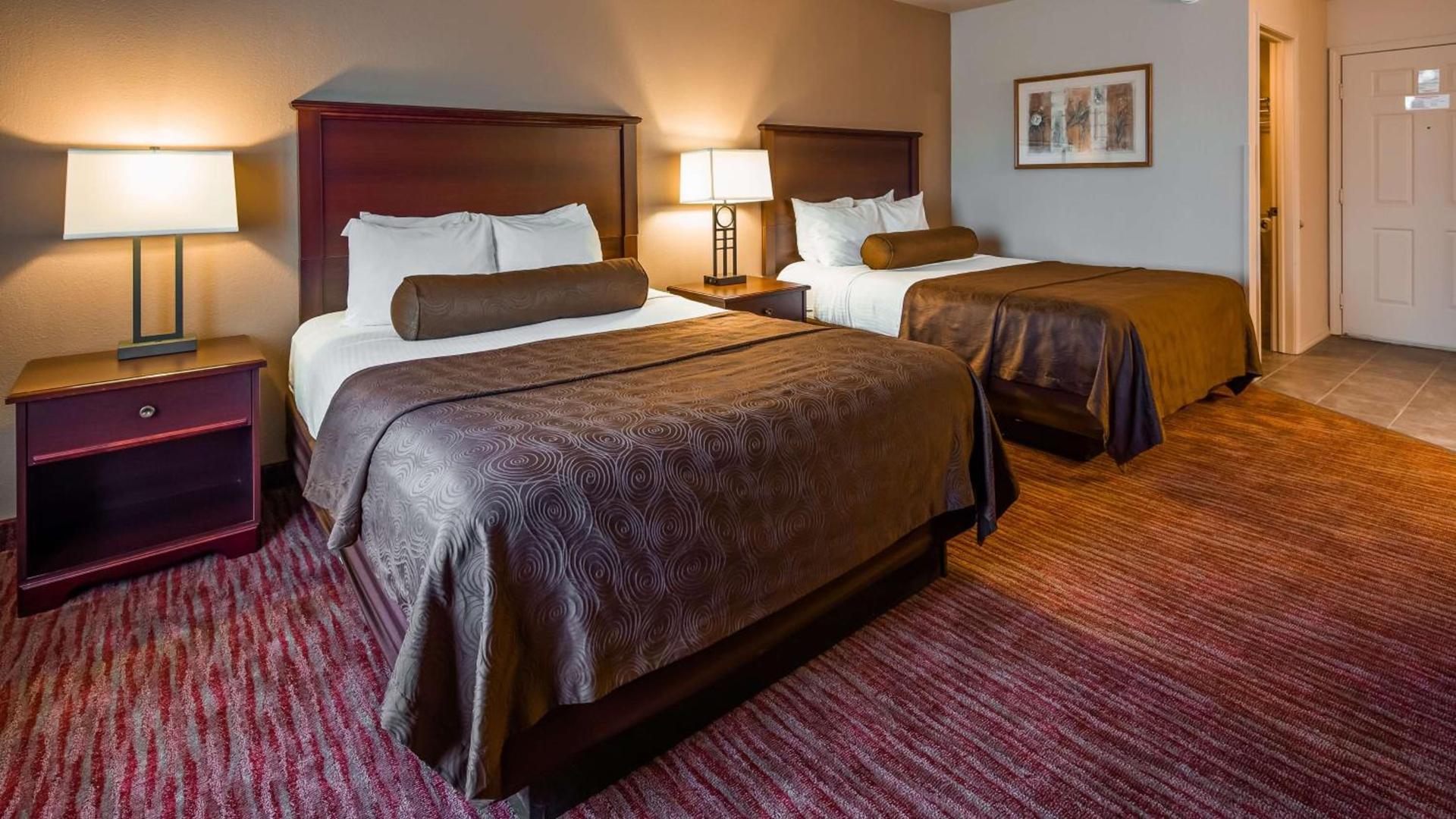 Best Western Plus Concord Inn photo 13