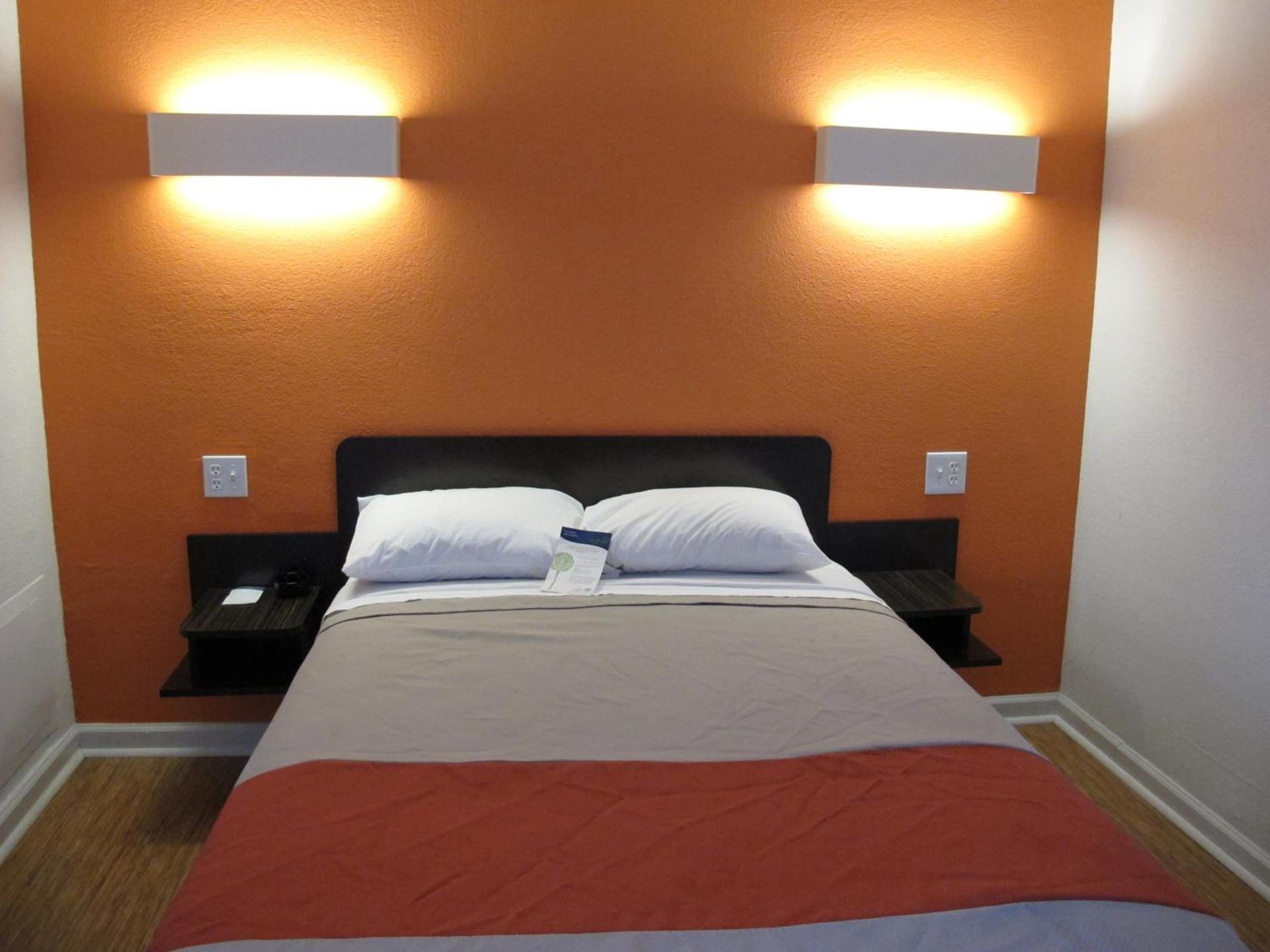 Motel 6 Baltimore MD photo 9
